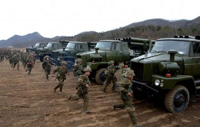 nksoldiers_small Trump praises Chinese efforts on North Korea 'menace,' Pyongyang warns of strike World News  